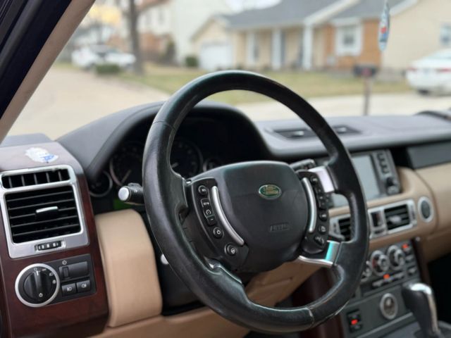 2009 Land Rover Range Rover - Image 13