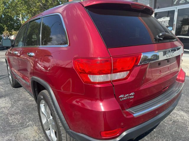 2013 Jeep Grand Cherokee - Image 12