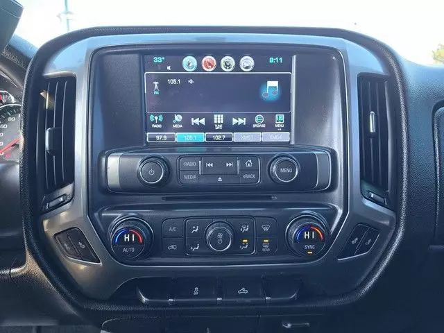 2016 Chevrolet Silverado 1500 Crew Cab - Image 9