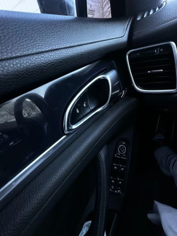 2014 Porsche Panamera - Image 20