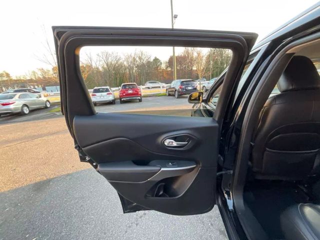 2019 JEEP CHEROKEE SUV BLACK AUTOMATIC - Peach State Motors