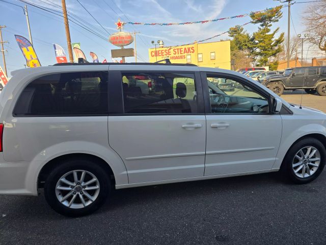 2015 Dodge Grand Caravan Passenger Sxt Minivan 4d - Image 5