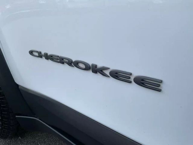 2017 JEEP CHEROKEE SUV WHITE AUTOMATIC - Peach State Motors
