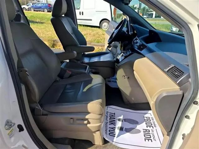 2013 Honda Odyssey - Image 16