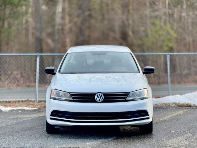 2015 Volkswagen Jetta 1.8t Se Sedan 4d - Image 2
