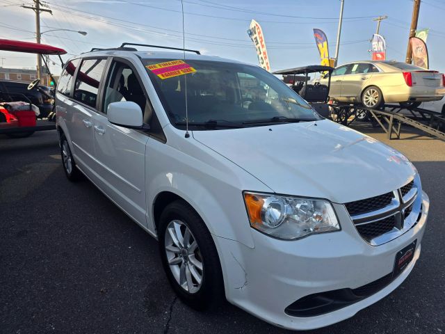 2015 Dodge Grand Caravan Passenger Sxt Minivan 4d - Image 4