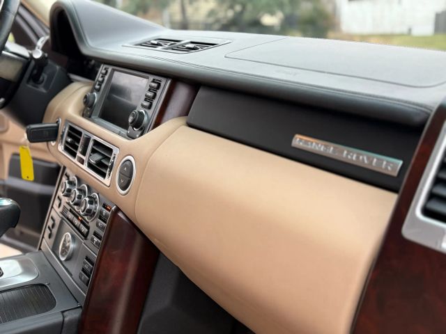 2009 Land Rover Range Rover - Image 27
