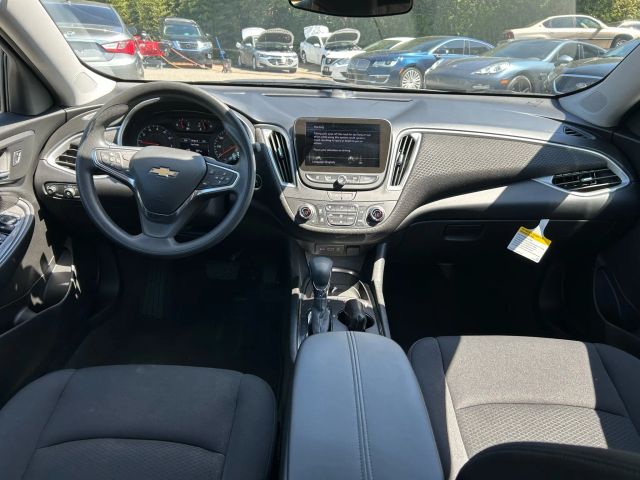 2024 Chevrolet Malibu - Image 14