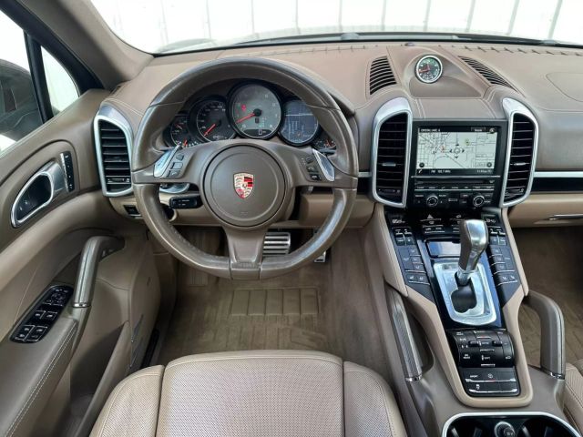 2014 Porsche Cayenne - Image 27