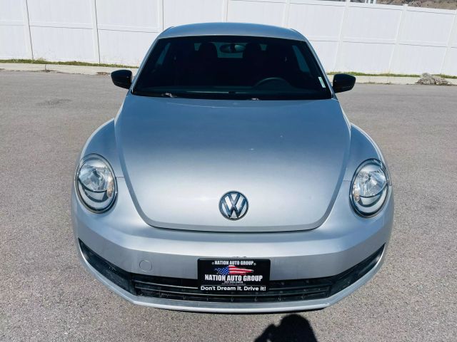 2014 Volkswagen Beetle - Image 4