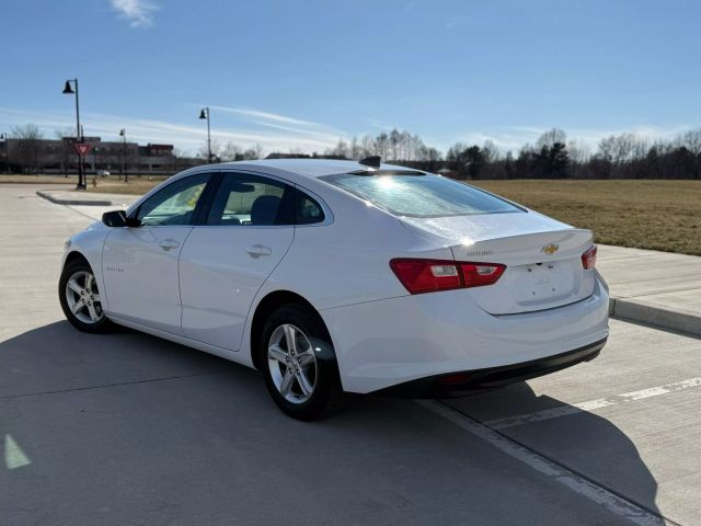 2020 Chevrolet Malibu - Image 5