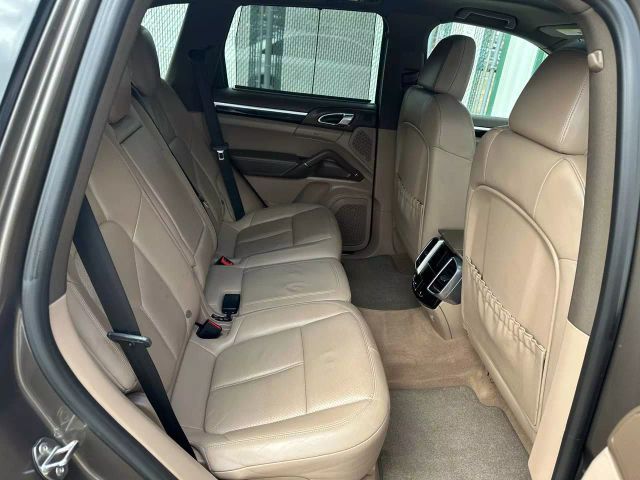 2014 Porsche Cayenne - Image 22