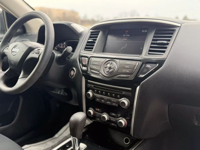 2017 Nissan Pathfinder - Image 11