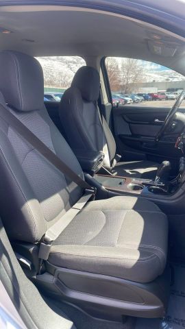 2017 Chevrolet Traverse - Image 19