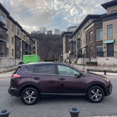 2018 Toyota Rav4 Xle Sport Utility 4d - Image 8