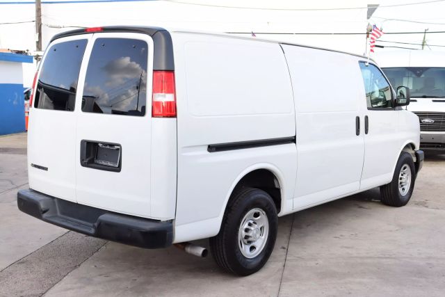 2019 Chevrolet Express 2500 Cargo - Image 16
