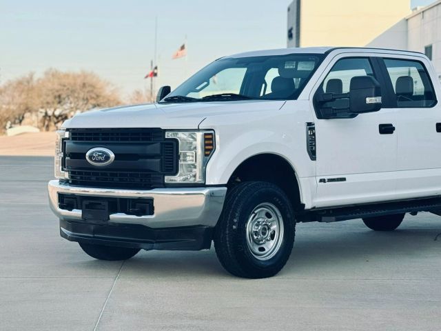 2019 Ford F250 Super Duty Crew Cab - Image 13