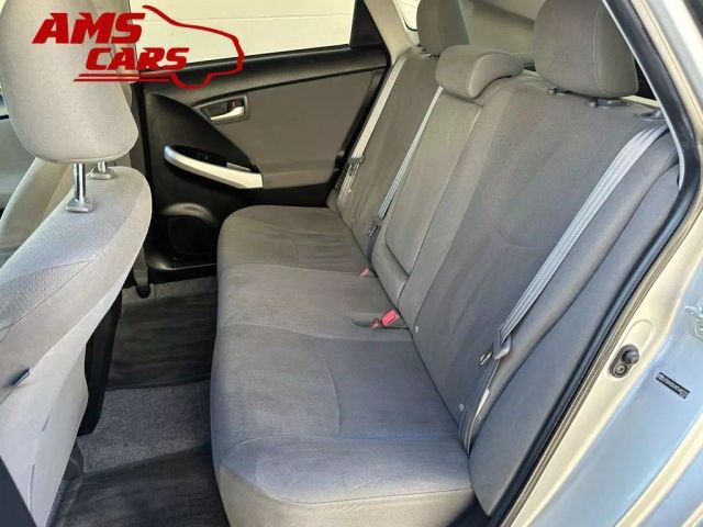2012 Toyota Prius - Image 13