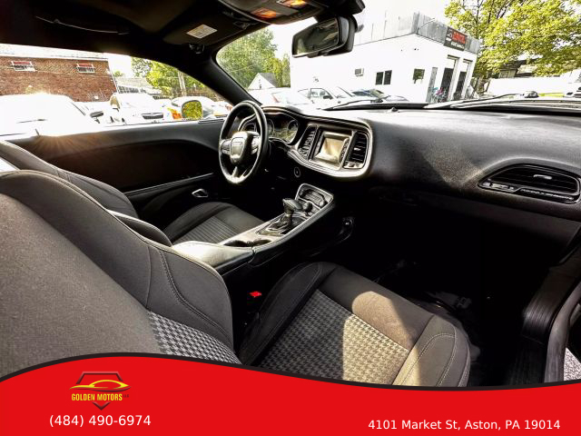 2015 DODGE CHALLENGER COUPE V6, 3.6 LITER SXT COUPE 2D