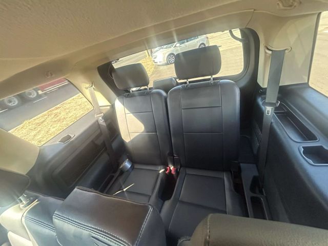 2010 Mercury Mountaineer - Image 9