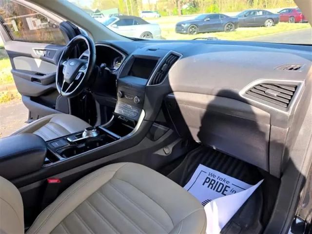 2019 Ford Edge - Image 15