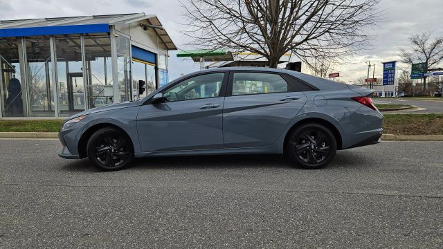 2021 Hyundai Elantra - Image 10