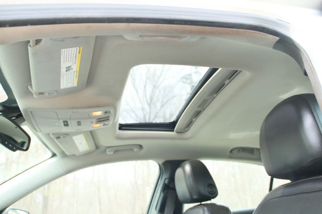 2013 Chevrolet Malibu - Image 13