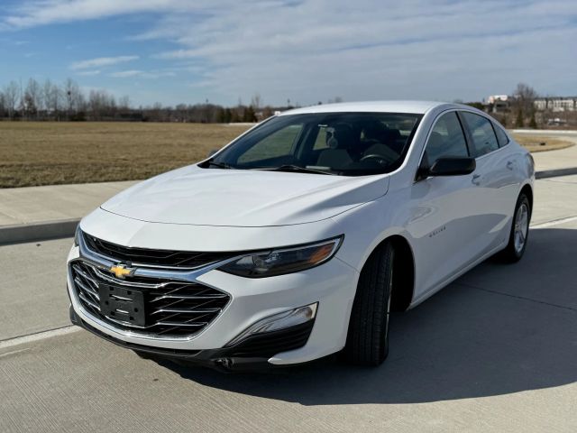 2020 Chevrolet Malibu - Image 3