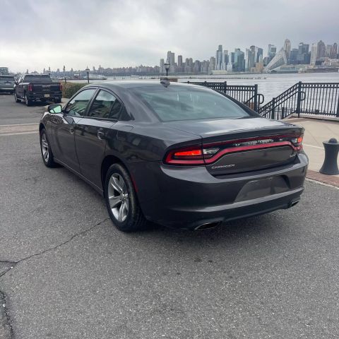 2016 Dodge Charger Sxt Sedan 4d - Image 10