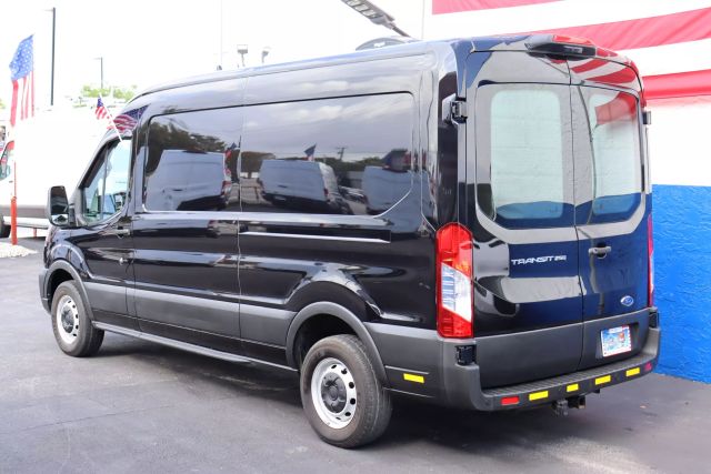 2022 Ford Transit 250 Cargo Van - Image 15
