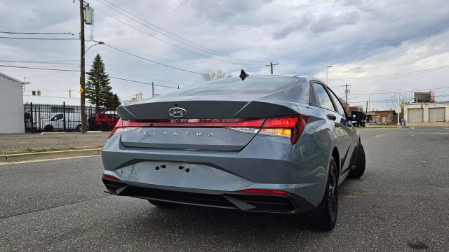 2021 Hyundai Elantra - Image 6