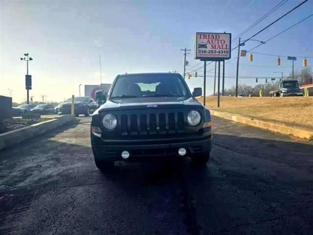 2014 Jeep Patriot - Image 2