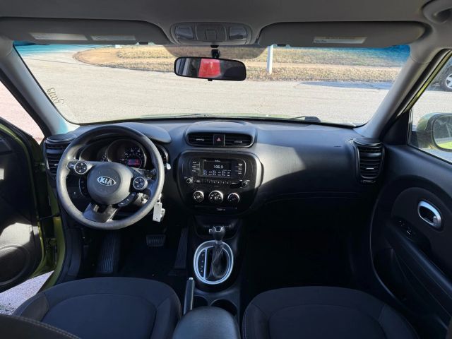 2017 Kia Soul - Image 13