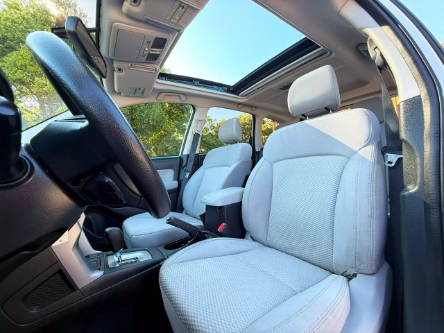 2014 Subaru Forester - Image 14
