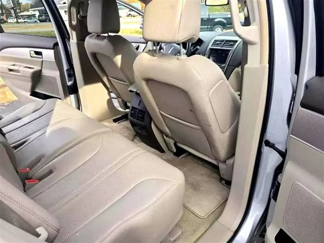 2011 Lincoln Mkx - Image 17