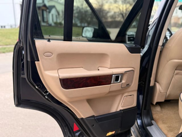 2009 Land Rover Range Rover - Image 15