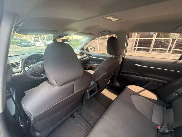 2019 Toyota Camry - Image 17