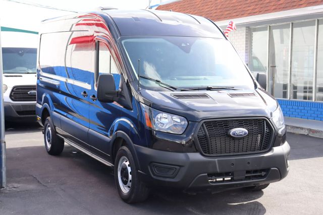 2022 Ford Transit 250 Cargo Van - Image 6