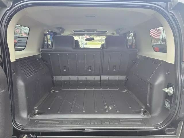 2009 Hummer H3 - Image 6