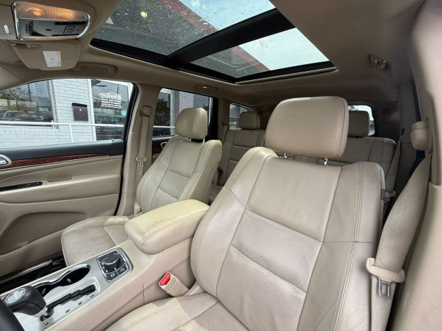 2013 Jeep Grand Cherokee - Image 19
