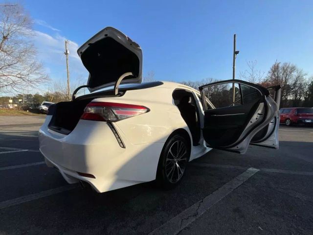 2018 TOYOTA CAMRY SEDAN WHITE AUTOMATIC - Peach State Motors