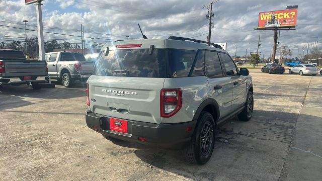 2023 Ford Bronco - Image 10