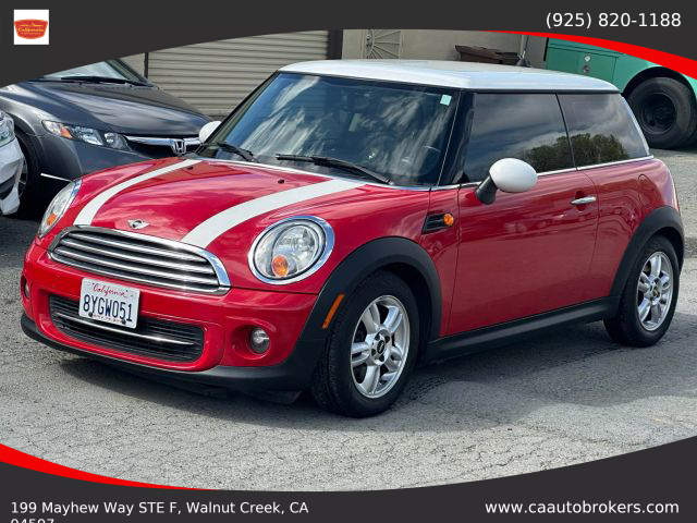 2013 MINI Cooper Base's photo