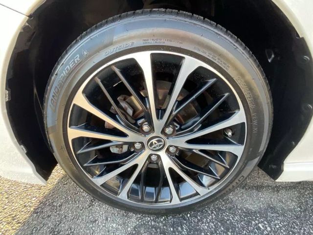 2018 TOYOTA CAMRY SEDAN WHITE AUTOMATIC - Peach State Motors