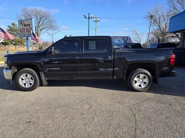 2016 Chevrolet Silverado 1500 Crew Cab - Image 3