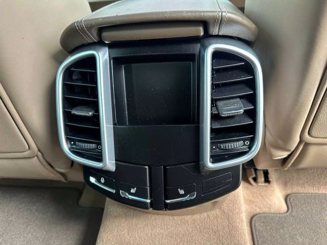 2014 Porsche Cayenne - Image 34