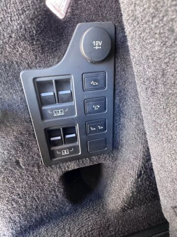 2018 Land Rover Discovery Hse Luxury Sport Utility 4d - Image 15