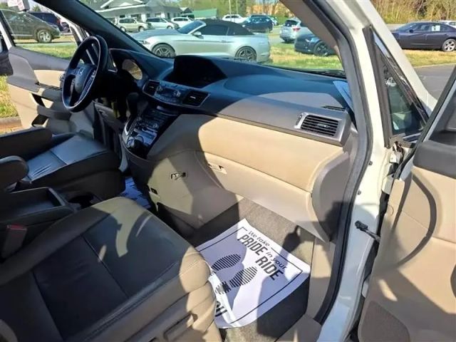 2013 Honda Odyssey - Image 15
