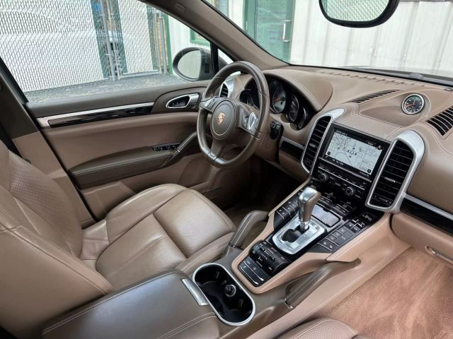 2014 Porsche Cayenne - Image 24