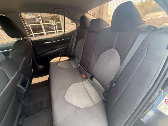 2019 Toyota Camry - Image 18